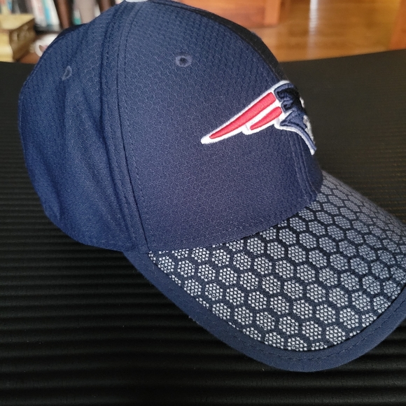 New England Patriots hat - Picture 2 of 3